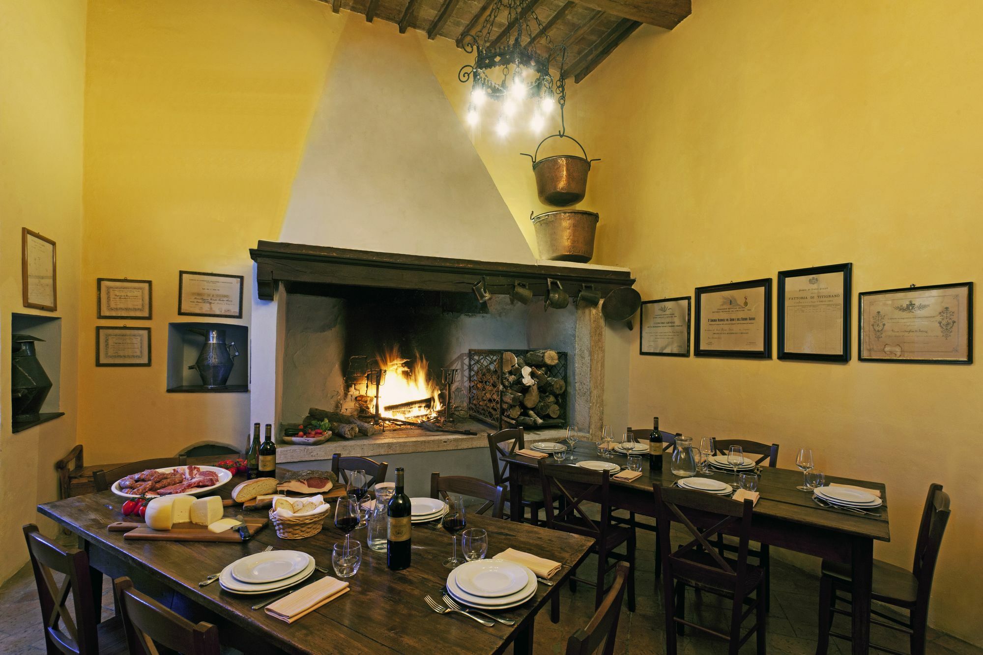 Castello Di Titignano Villa Орвието Екстериор снимка